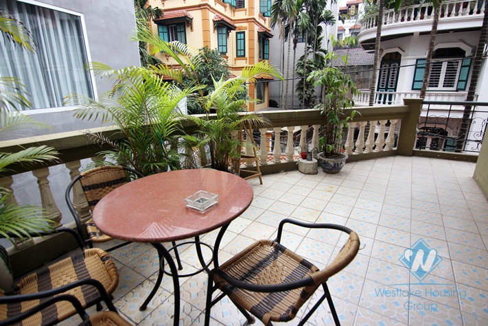 Cheap 3 bedroom apartment for rent in Tay Ho, Hanoi